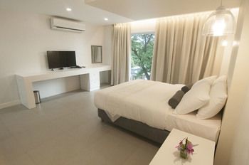 Leblanc Exclusive Resort Antipolo Esterno foto